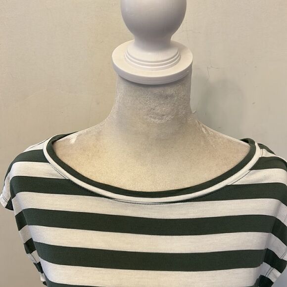 Gap green white striped muscle tee Size XS EUC - Picture 3 of 9